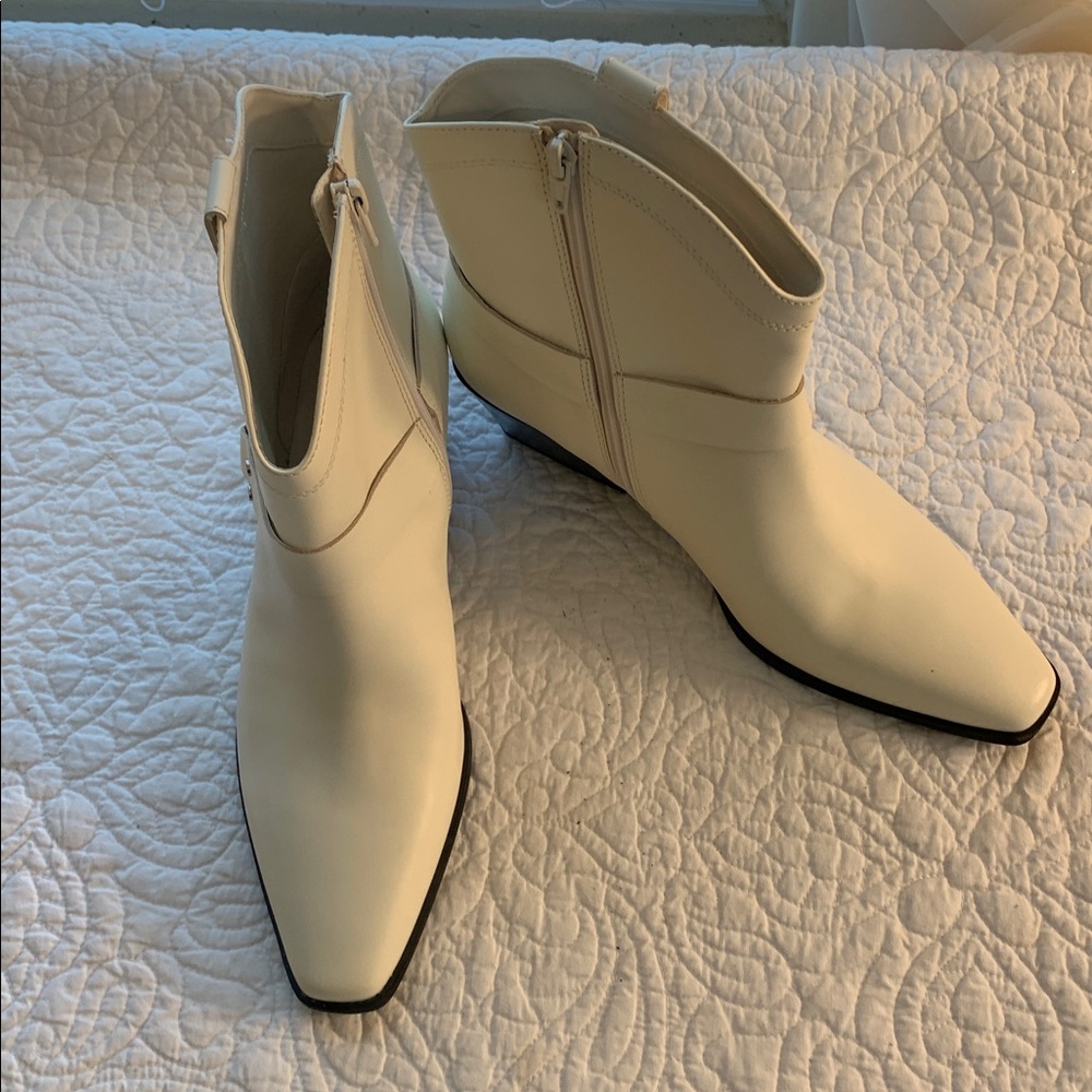 Open Edit Women’s Cream Western Block Heel Ankle Boots NEW Size 9.5 All Seasons - Picture 9 of 9